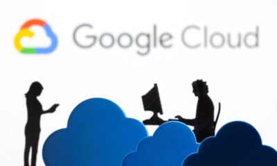 © Reuters. FILE PHOTO: 3D printed clouds and figurines are seen in front of the Google Cloud service logo in this illustration taken February 8, 2022. REUTERS/Dado Ruvic/Illustration/File photo