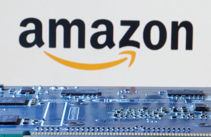 © Reuters. FILE PHOTO: Amazon logo is seen near computer motherboard in this illustration taken January 8, 2024. REUTERS/Dado Ruvic/Illustration/ File Photo