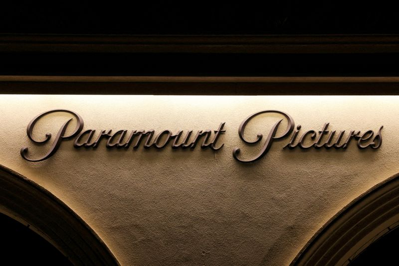 © Reuters. FILE PHOTO: The logo of Paramount Pictures studios is pictured in Los Angeles, California, U.S., September 24, 2023.  REUTERS/David Swanson/File Photo