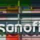 © Reuters. FILE PHOTO: The logo of French drugmaker Sanofi is seen a the Sanofi Genzyme Polyclonals in Lyon, France, September 30, 2023. REUTERS/Gonzalo Fuentes/File Photo