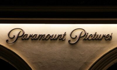 © Reuters. FILE PHOTO: The logo of Paramount Pictures studios is pictured in Los Angeles, California, U.S., September 24, 2023.  REUTERS/David Swanson/File Photo