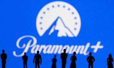 © Reuters. FILE PHOTO: Toy figures of people are seen in front of the displayed Paramount + logo, in this illustration taken January 20, 2022. REUTERS/Dado Ruvic/Illustration/File Photo