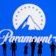 © Reuters. FILE PHOTO: Toy figures of people are seen in front of the displayed Paramount + logo, in this illustration taken January 20, 2022. REUTERS/Dado Ruvic/Illustration/File Photo