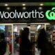 © Reuters. FILE PHOTO: People walk past a Woolworths supermarket in the Sydney Central Business District in Sydney, Australia, May 14, 2024. REUTERS/Jaimi Joy/File Photo