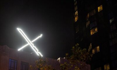 © Reuters. FILE PHOTO: 'X' logo is seen on the top of the headquarters of the messaging platform X, formerly known as Twitter, in downtown San Francisco, California, U.S., July 30, 2023. REUTERS/Carlos Barria/File Photo