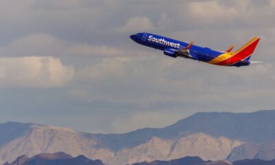 © Reuters. FILE PHOTO: A Southwest commercial airliner takes off from Las Vegas International Airport in Las Vegas, Nevada, U.S., February 8, 2024.  REUTERS/Mike Blake/File photo