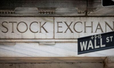 © Reuters. FILE PHOTO: The Wall Street entrance to the New York Stock Exchange (NYSE) is seen in New York City, U.S., November 15, 2022. REUTERS/Brendan McDermid/File Photo