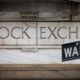 © Reuters. FILE PHOTO: The Wall Street entrance to the New York Stock Exchange (NYSE) is seen in New York City, U.S., November 15, 2022. REUTERS/Brendan McDermid/File Photo