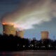 © Reuters. FILE PHOTO: The Three Mile Island nuclear power plant, where the U.S. suffered its most serious nuclear accident in 1979, is seen across the Susquehanna River in Middletown, Pennsylvania in this night view taken March 15, 2011.  REUTERS/Jonathan Ernst/File Photo/File Photo