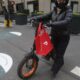 © Reuters. A DoorDash delivery person is pictured on the day they hold their IPO in the Manhattan borough of New York City, New York, U.S., December 9, 2020. REUTERS/Carlo Allegri/File Photo