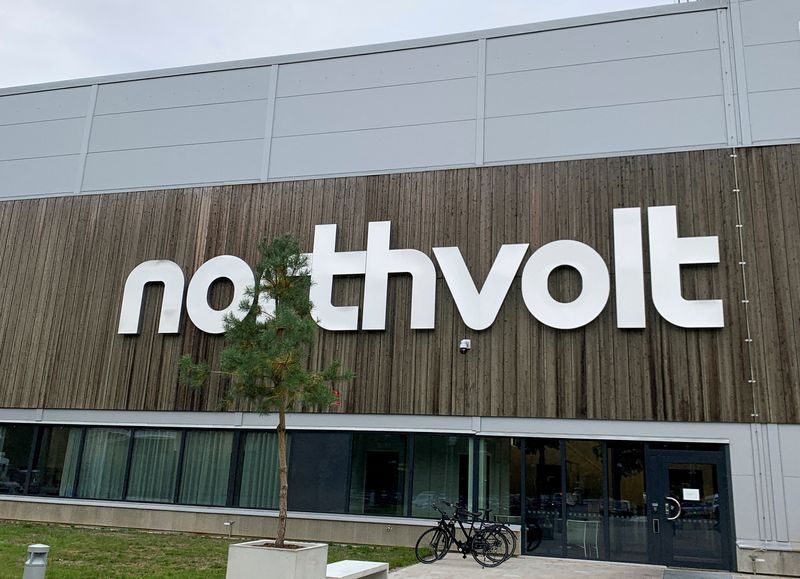 © Reuters. FILE PHOTO: General view outside the Northvolt facility in Vasteras, Sweden, September 29, 2021. Picture taken September 29, 2021. REUTERS/Helena Soderpalm./File Photo