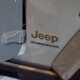 © Reuters. FILE PHOTO: The logo of a 2024 Jeep Wrangler is seen at the New York International Auto Show, in Manhattan, New York City, U.S., April 5, 2023. REUTERS/Andrew Kelly/File Photo