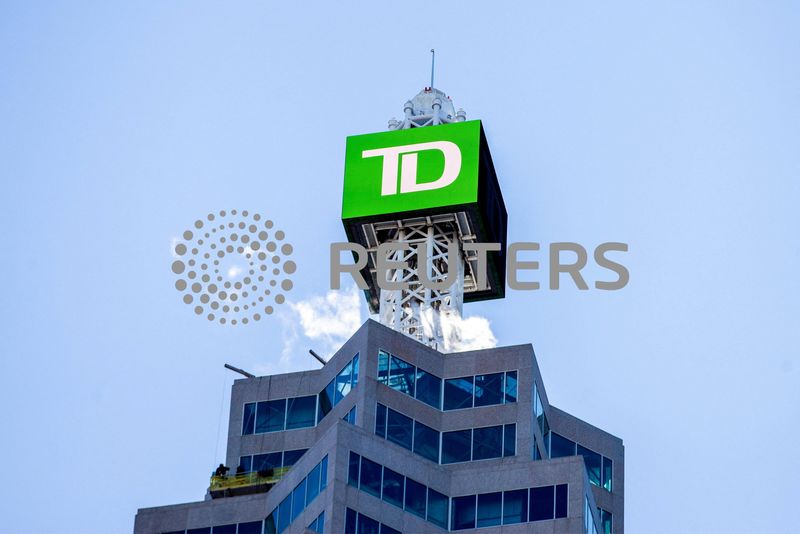 © Reuters. FILE PHOTO: A sign for TD Canada Trust in Toronto, Ontario, Canada December 13, 2021.  REUTERS/Carlos Osorio/File Photo