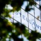 © Reuters. FILE PHOTO: The logo of Stellantis is seen on the company's building in Poissy, near Paris, France, September 4, 2024. REUTERS/Sarah Meyssonnier/File Photo