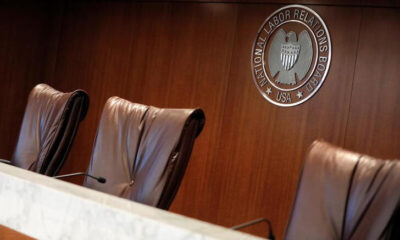 © Reuters. The seal of the National Labor Relations Board (NLRB) is seen at their headquarters in Washington, D.C., U.S., May 14, 2021. REUTERS/Andrew Kelly/File Photo