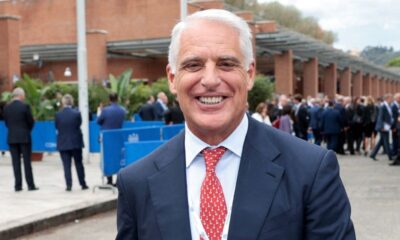 © Reuters. Unicredit CEO Andrea Orcel smiles as he leaves at the end of the annual Confindustria assembly in Rome, September 18, 2024. REUTERS/Remo Casilli/File Photo