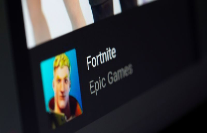 © Reuters. FILE PHOTO: Fortnite game installing on Android operating system is seen in this illustration taken, May 2, 2021. REUTERS/Dado Ruvic/Illustration/File Photo