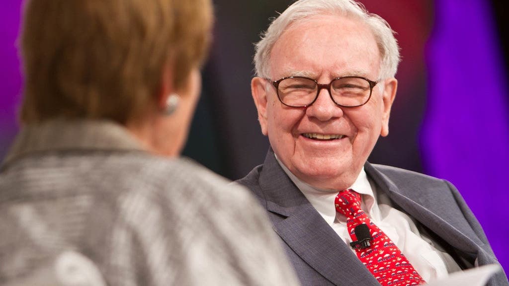 What's Driving Warren Buffett's Massive Investment In Sirius XM's $8B Market Cap